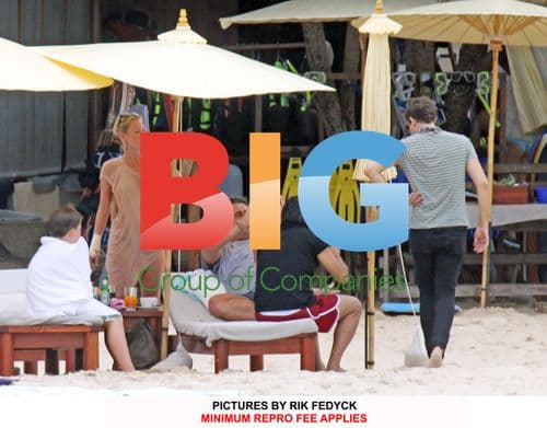 Kate Moss and Jamie Hince on Thai Vacation