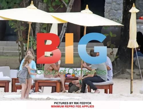 Kate Moss and Friends Vacation in Thailand