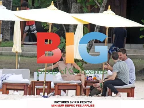 Kate Moss and Friends on Thailand Vacation
