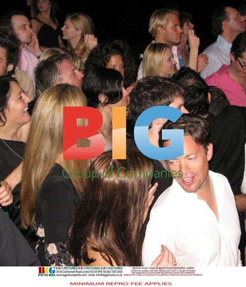 Daniel Craig and girlfriend attend Gagosian party