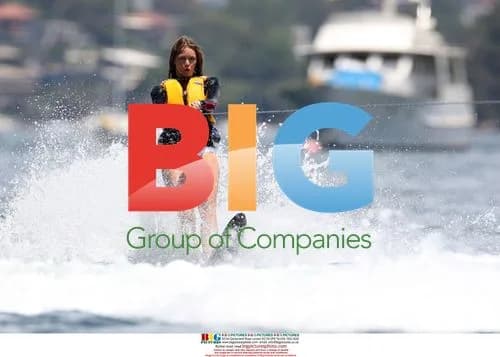Elle Macpherson Water Skiing in Australia