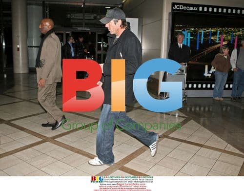 Dennis Quaid and family at LAX