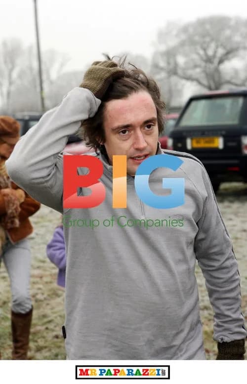 Richard Hammond Runs in Frosty Field Race