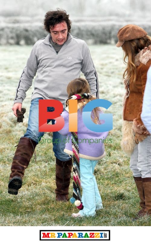 Richard Hammond Runs in Frosty Field Race