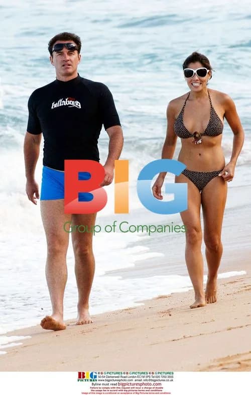 Julian McMahon and girlfriend Kelly Paniagua with kids