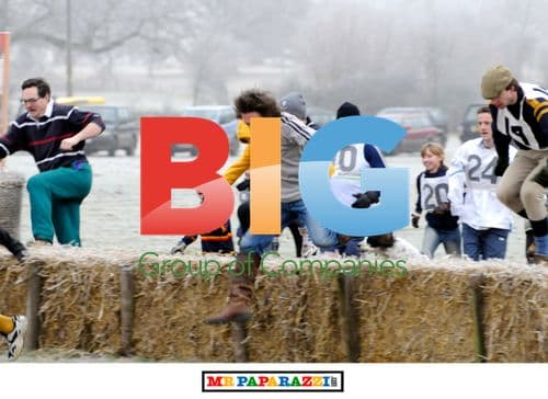 Richard Hammond runs in frosty field race