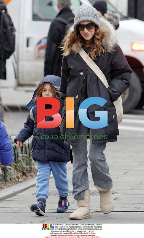 Sarah Jessica Parker & son on school run