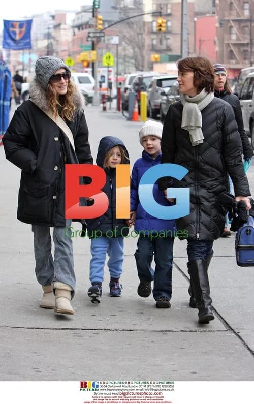 Sarah Jessica Parker takes son to school