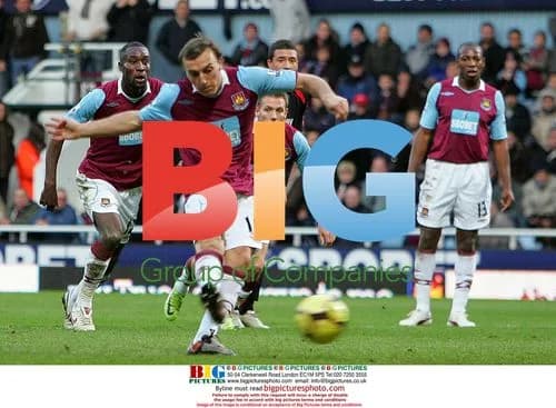 West Ham player scores penalty in FA Cup match