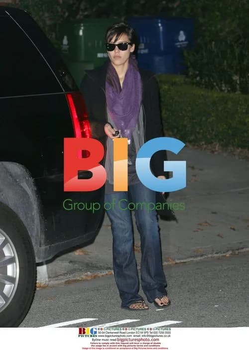 Jessica Alba & daughter Honor have playdate