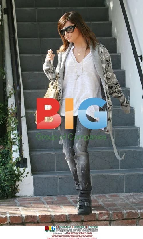 Ashley Tisdale Heads to Audition