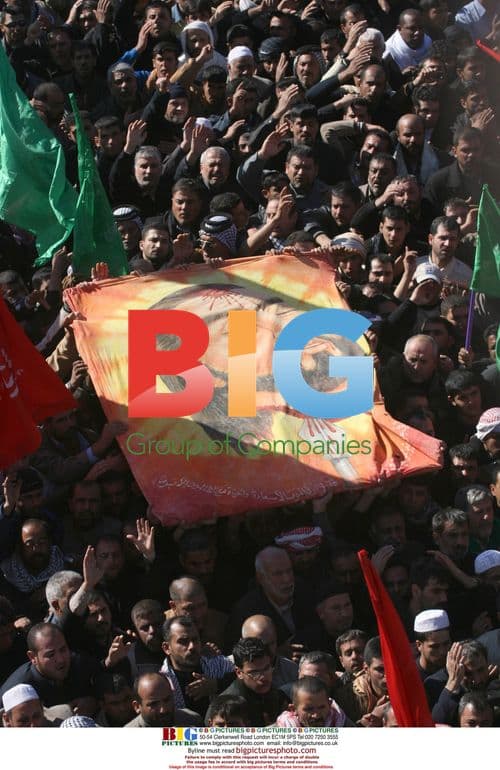 Shiite pilgrims at Ashura ceremony in Karbala, Iraq