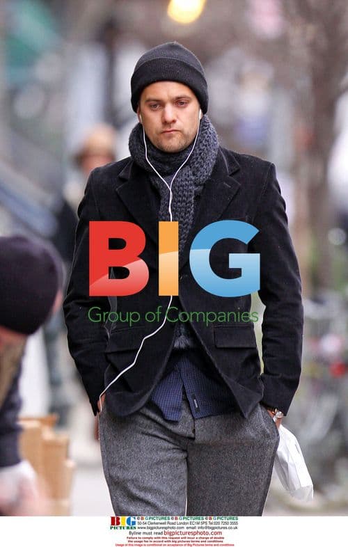 Joshua Jackson out in New York