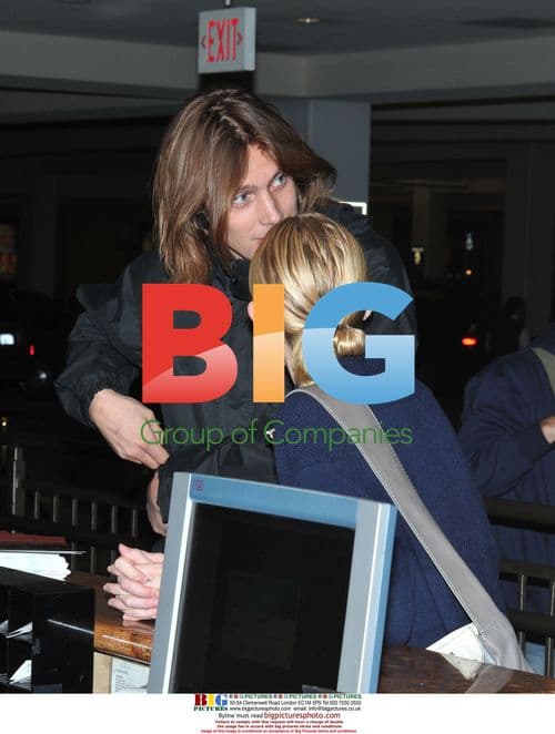 Kate Bosworth and boyfriend spotted shopping