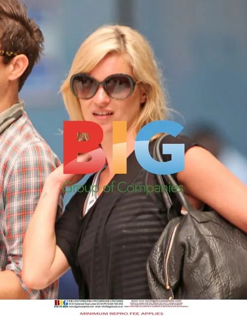 Kate Moss and Jamie Hince at Phuket Airport