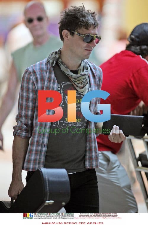 Kate Moss and Jamie Hince at Phuket Airport