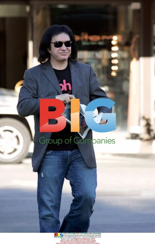 Gene Simmons reads LA Weekly