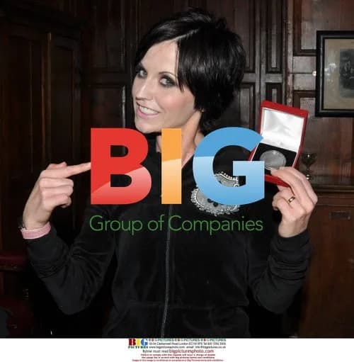 Dolores O'Riordan honored at Trinity Philosophical Society