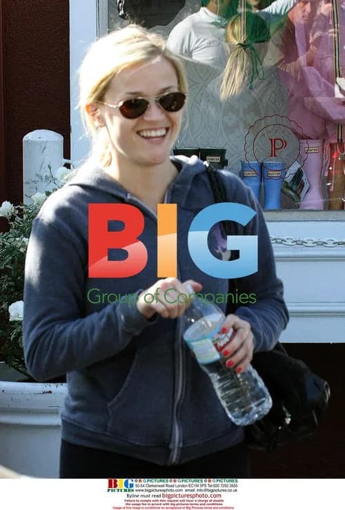 Reese Witherspoon shopping at Brentwood market