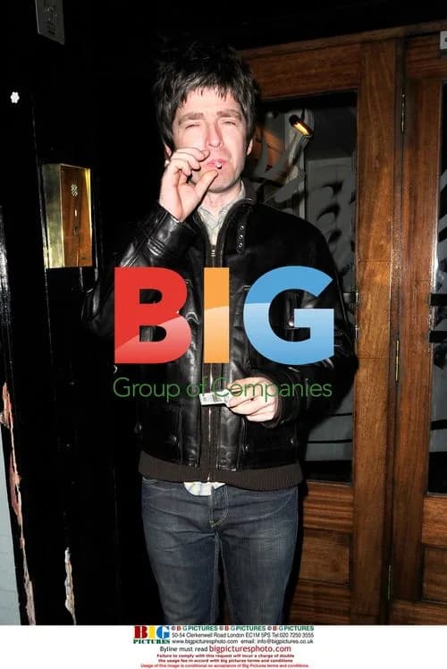 Oasis's Noel Gallagher out for a smoke