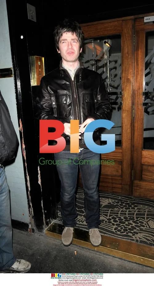 Oasis's Noel Gallagher out with Sara Macdonald
