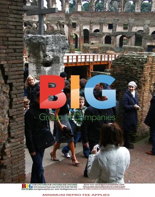 Victoria Beckham at Colosseum with Kids