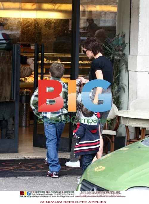 Victoria Beckham at Colosseum with kids