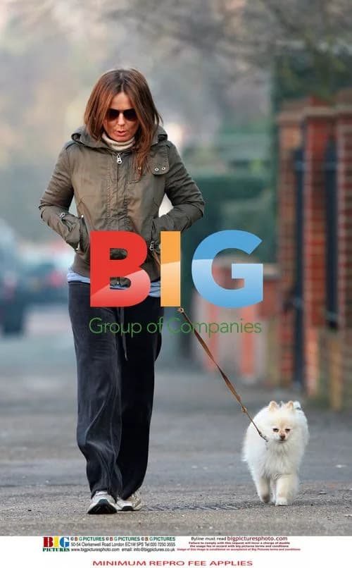 Geri Halliwell Casual Park Walk