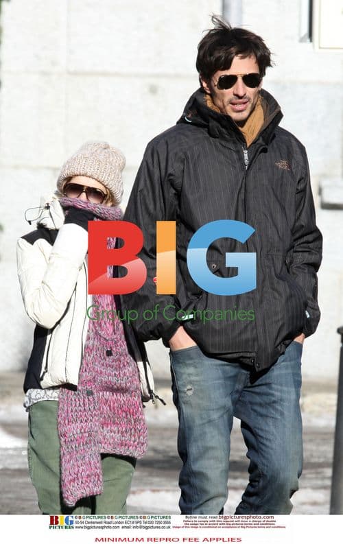 Kylie Minogue Skiing with Boyfriend