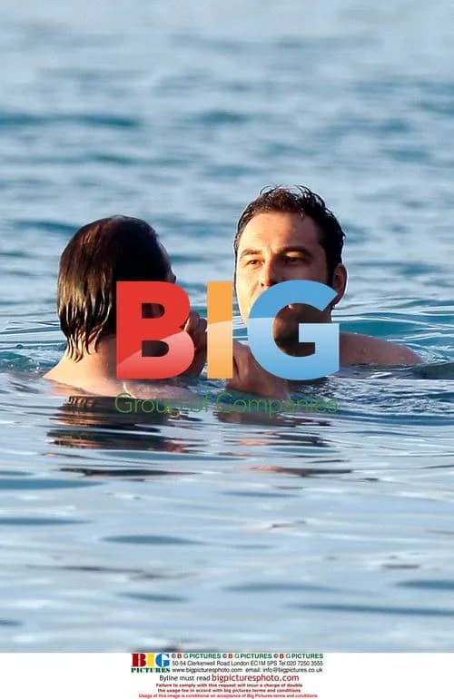 David Walliams relaxes in Barbados