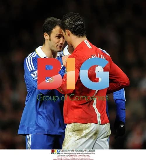 Ronaldo and Carvalho Clash at Manchester United vs Chelsea