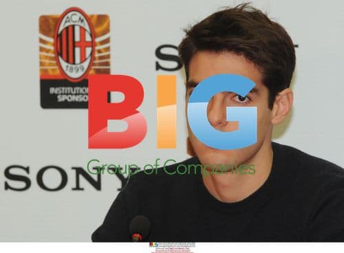 Manchester City target Kaka in £100m deal