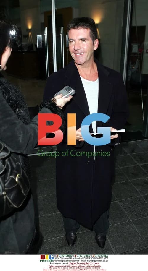 Simon Cowell leaves hotel for BGT filming