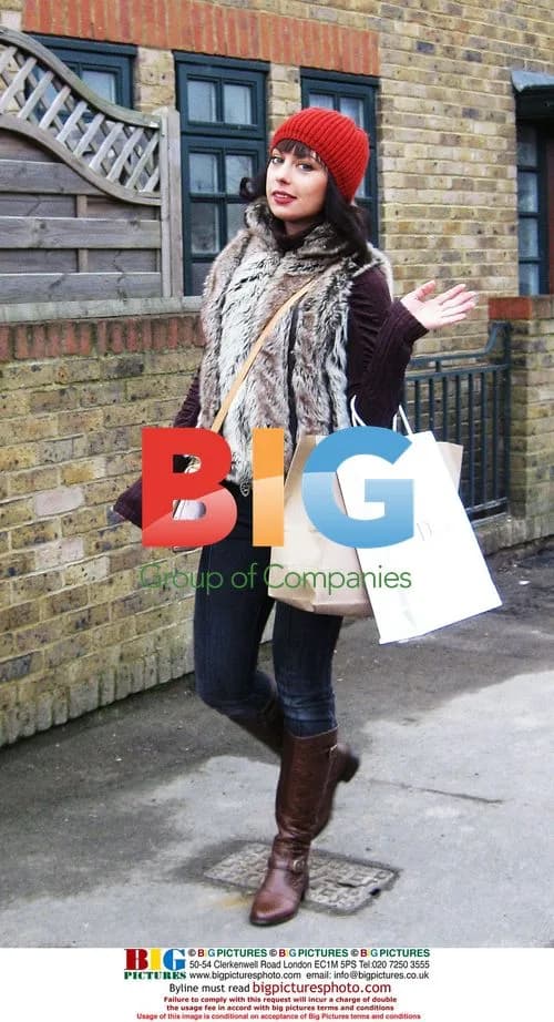 Monica from Cheeky Girl out shopping