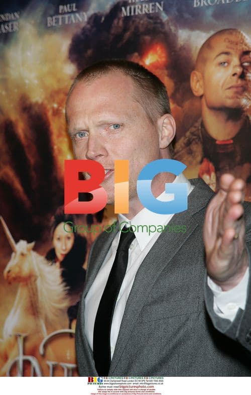 Paul Bettany attends "Inkheart" premiere