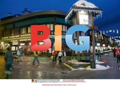 Kylie Minogue and Andres Velencoso in Ski Resort