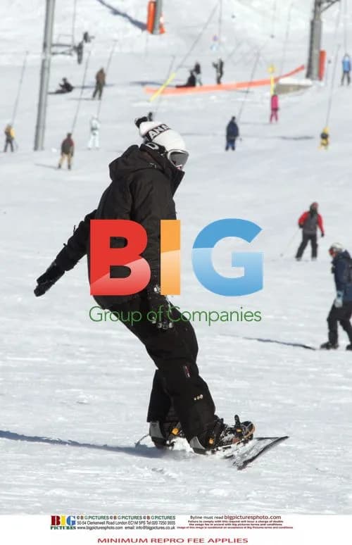 Kylie Minogue with new boyfriend Andres Velencoso in Alpes ski resort