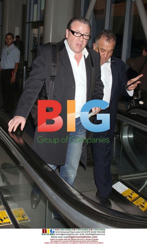 Ray Winstone clears security at LAX