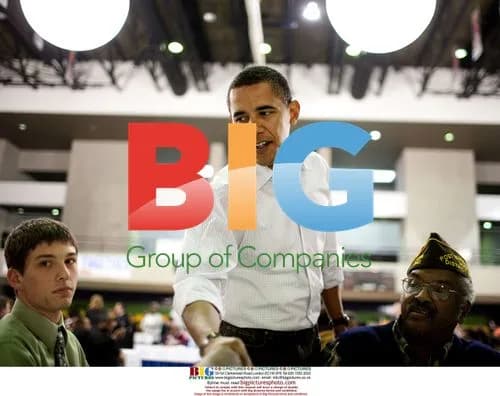 Obama greets volunteers at school