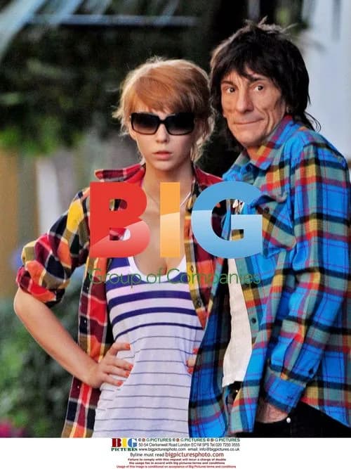Ronnie Wood and Girlfriend Ekaterina Ivanova Shopping
