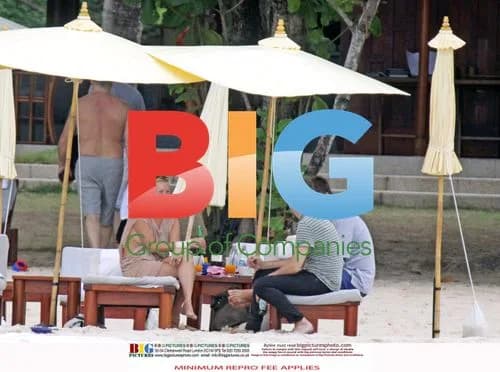 Kate Moss and Jamie Hince on Thai Vacation