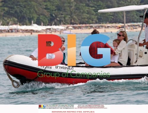 Kate Moss with daughter Lila and boyfriend Jamie Hince on yacht