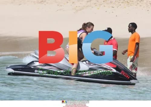 Coleen Rooney enjoys Caribbean beach vacation