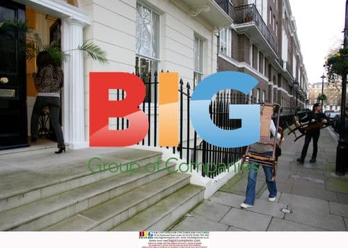 Kelly Brooks friend Suzy Amy moves in London