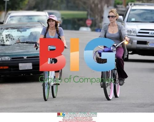 Miley Cyrus bike ride with family