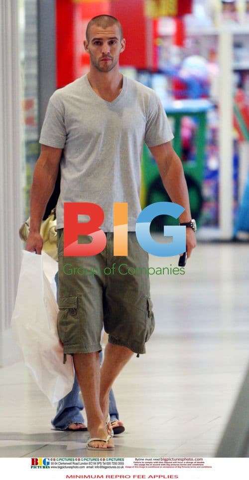 Dannii Minogue and Kris Smith Shopping