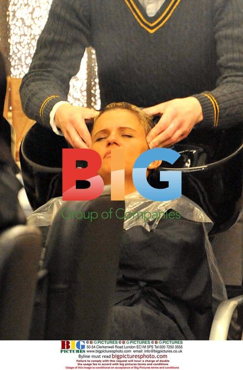 Kerry Katona Gets 4-Hour Salon Visit