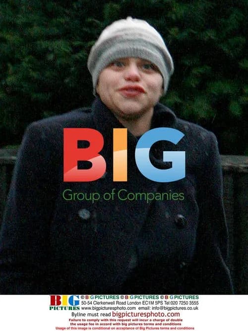 Jade Goody does school run in winter