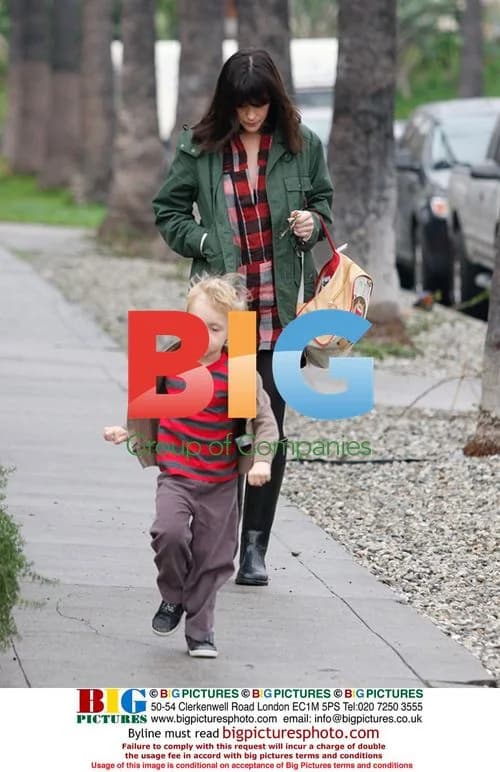 Liv Tyler drops off son at pre-school