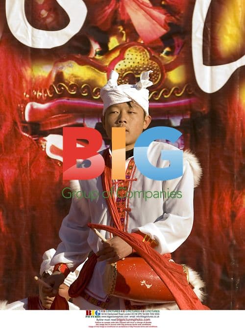 Chinese dancer performs traditional folk dance